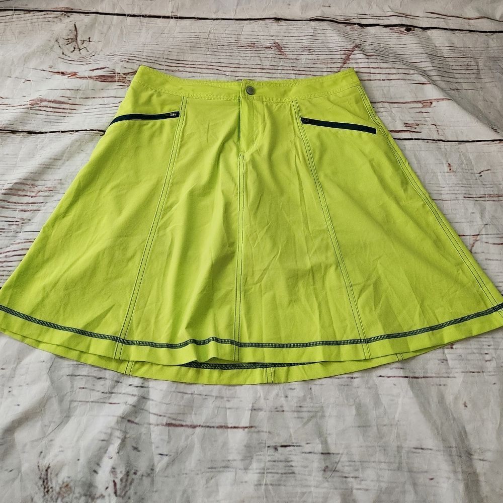 Title Nine Nimblene Skort‎ Size 4
